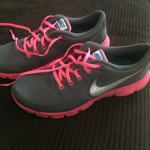 Like New Nike women’s size 11